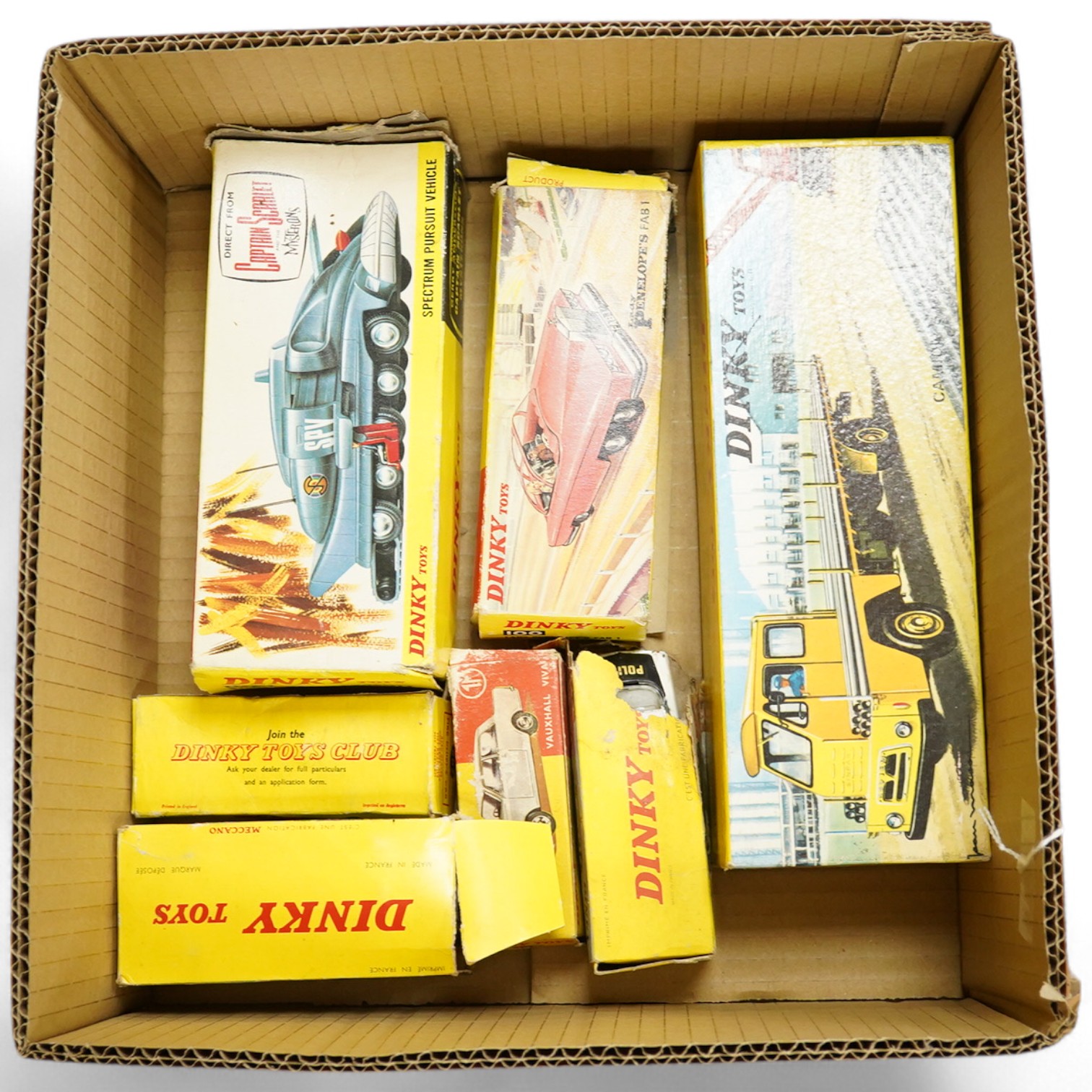 Seven boxed Dinky Toys and French Dinky Toys; Camion Saviem Porte-Fer (885), Citroen DS19 Police, Car de Police Secours, Thunderbirds Lady Penelope’s FAB1 (100), Spectrum Pursuit Vehicle (104), Fire Chief’s Car (257) and